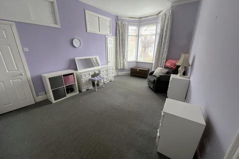 2 bedroom ground floor flat for sale - Victoria Road East, Hebburn, Tyne and Wear, NE31
