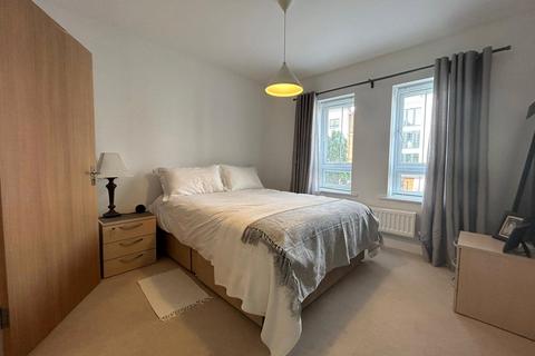 2 bedroom apartment to rent, London Road, Binfield, Bracknell, Berkshire, RG42