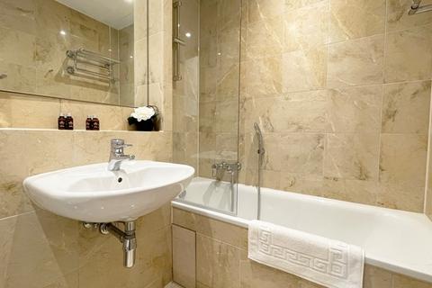 2 bedroom apartment to rent - 2 bedroom 10th Floor Flat, 39 Westferry Circus, London, Greater London, E14 8RW