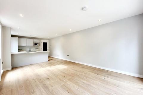 2 bedroom flat to rent, St Georges Gardens, Bramhall Lane, Stockport, SK2