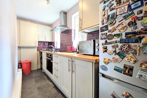 2 bedroom flat to rent, Grove Street, Haymarket, Edinburgh, EH3