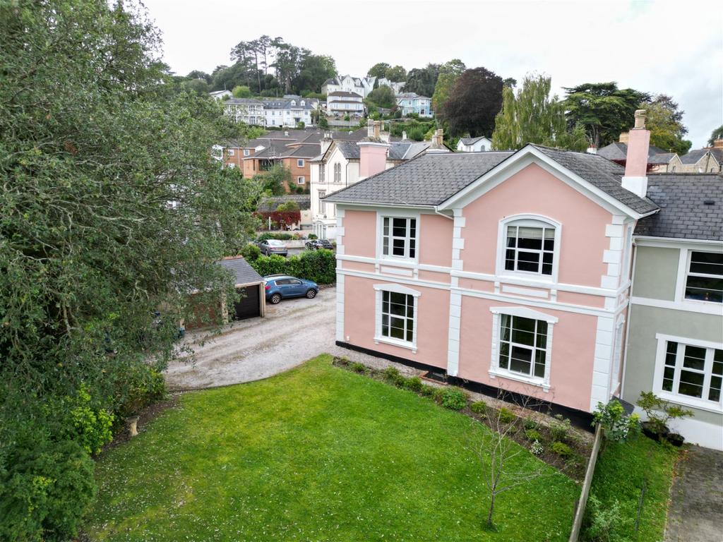 Forde Park, Newton Abbot 2 bed ground floor flat for sale £230,000