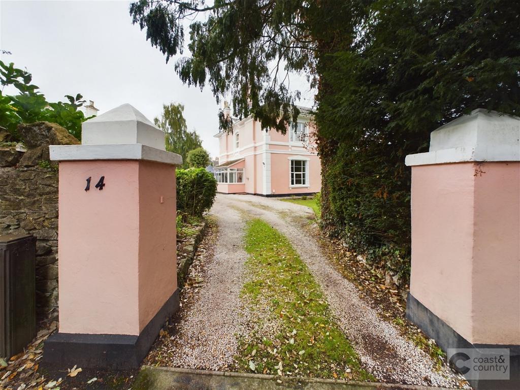 Forde Park, Newton Abbot 2 bed ground floor flat for sale £230,000