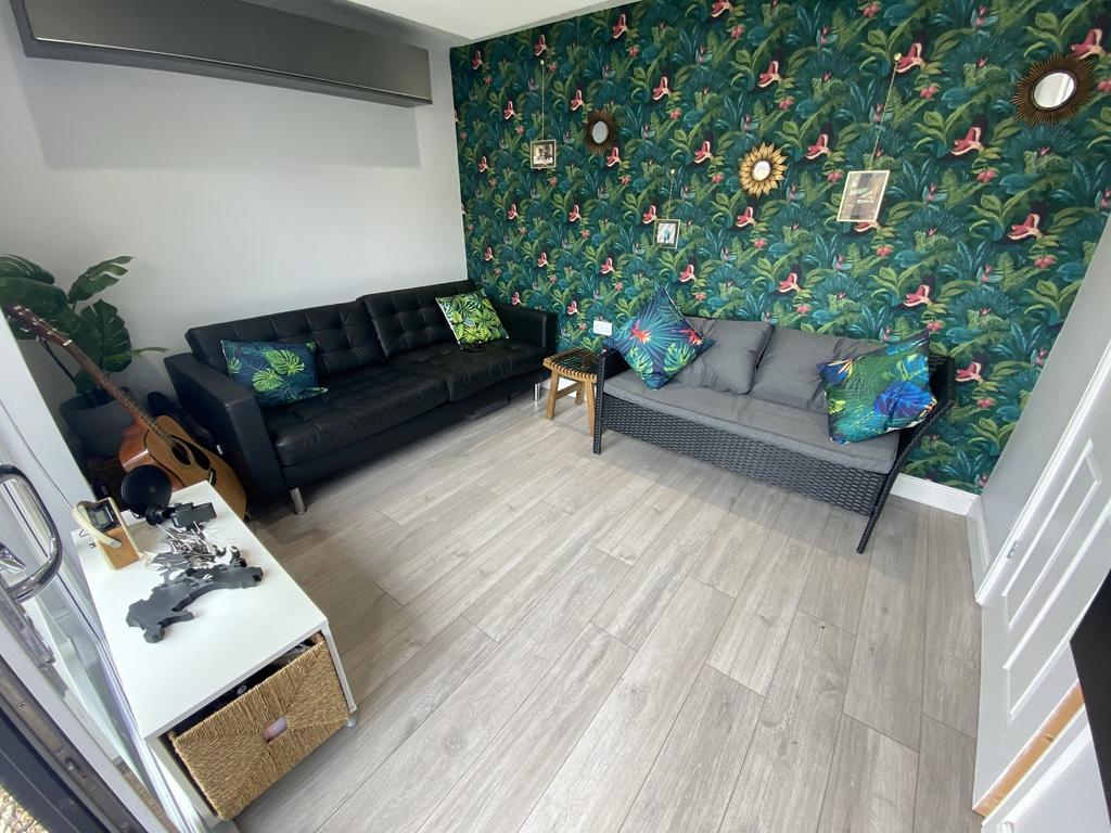 Garden room