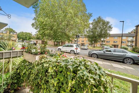 37 Beaconsfield Close, London, W4 4EL