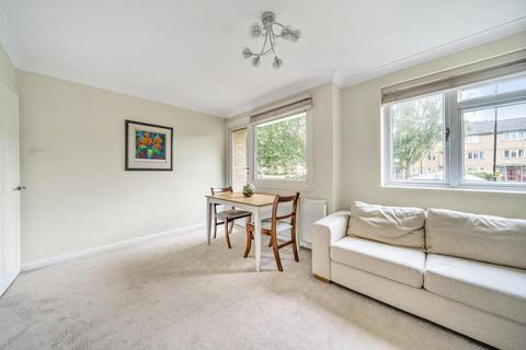 37 Beaconsfield Close, London, W4 4EL