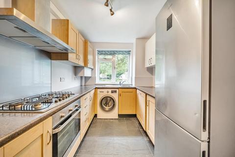 37 Beaconsfield Close, London, W4 4EL