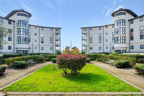 2 bedroom apartment to rent, Holly Court,  Angel Ridge,  SN1