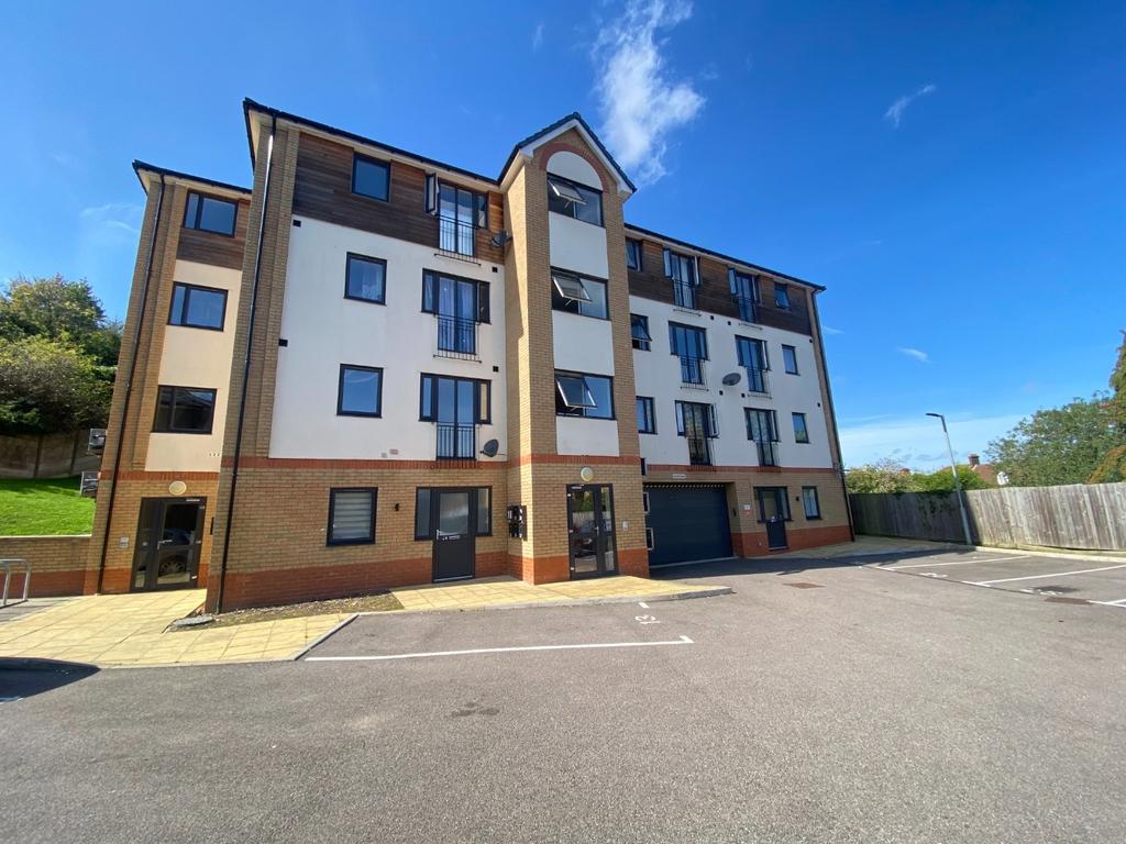 Mulberry Close, Luton, Bedfordshire, LU1 1 bed apartment to rent £