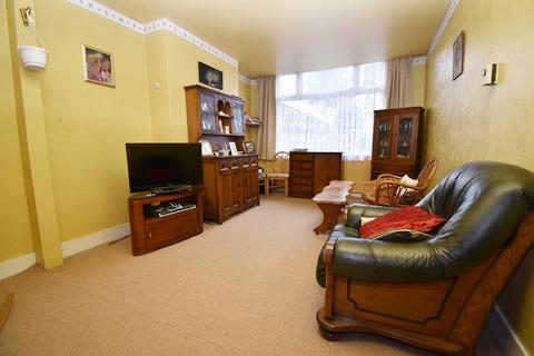 3 bedroom end of terrace house for sale, Hale End Road, Highams Park, London. E4 9PB