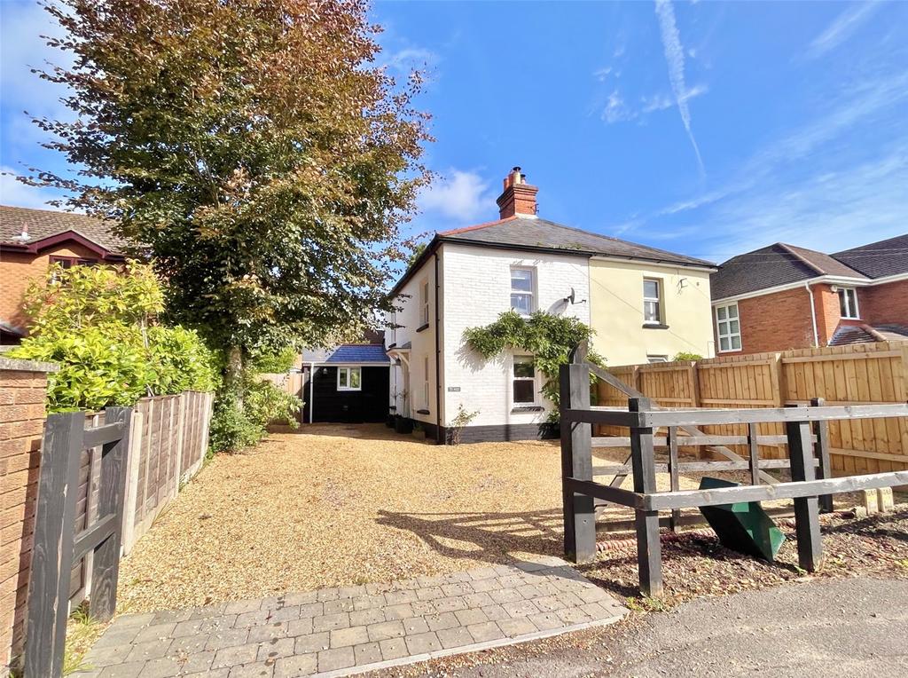 Ringwood Road, Verwood, Dorset, BH31 2 bed semidetached house for sale