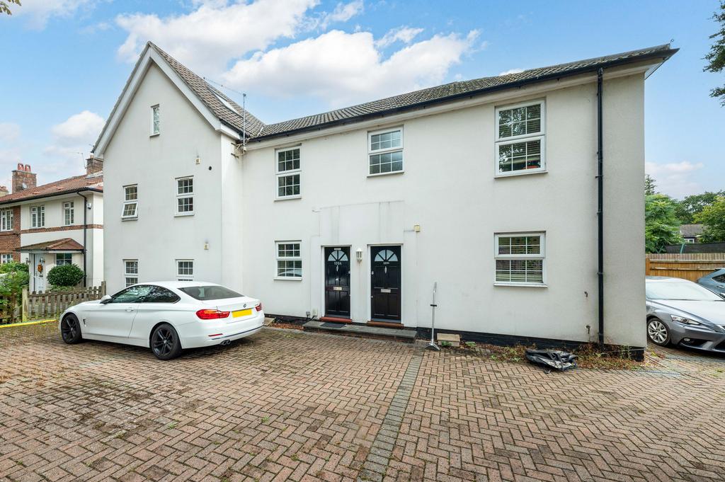 Monks Orchard Road, Beckenham 2 bed apartment for sale £375,000