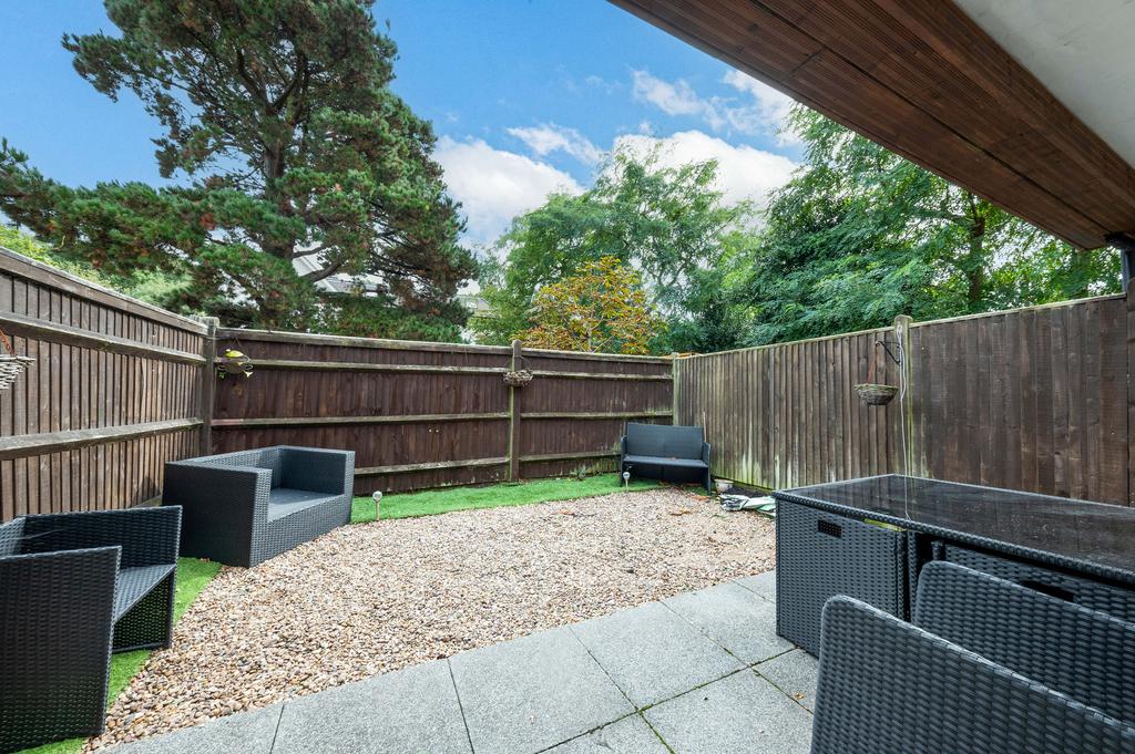 Monks Orchard Road, Beckenham 2 bed apartment for sale £375,000