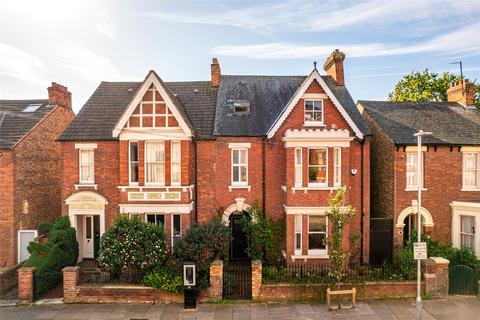 5 bedroom semi-detached house for sale, Castle Road, Bedford, Bedfordshire, MK40