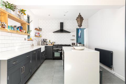 73 Castle Road, Bedford, MK40 3PR