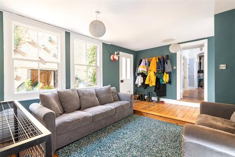 73 Castle Road, Bedford, MK40 3PR