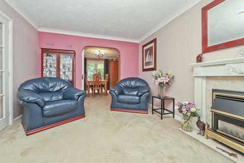 8 Wellington Close, Watford, WD19 5BF