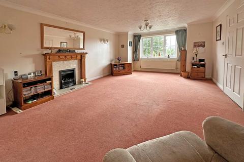 3 Pridhams Way, Exminster, Exeter, EX6 8TA