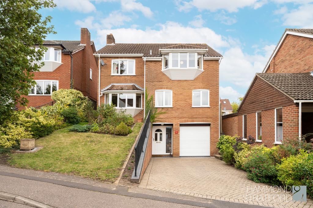 Chestnut Hill, Eaton 4 bed detached house for sale £475,000