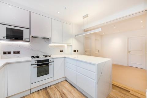 3 bedroom apartment for sale - Cranmer Court SW3