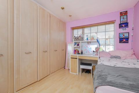 14 Dawley Ride, Colnbrook, Slough, SL3 0QH