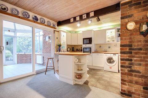305 Barkham Road, Wokingham, RG41 4DG