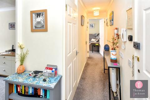 2 bedroom apartment for sale, Queens Parade, Cliftonville
