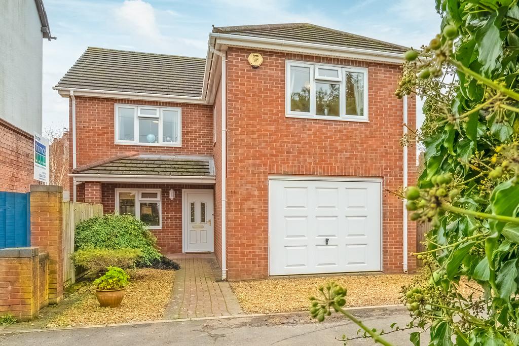 Willoway Road, Vicars Cross, Chester, CH3 4 bed detached house for sale