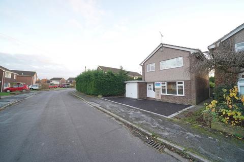 3 bedroom detached house to rent, Croft Close, Rowton, Chester