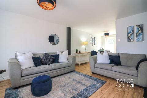 7 Grayling, Dosthill, Tamworth, B77 1NR