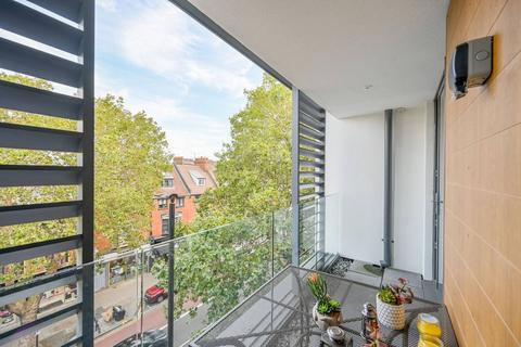 2 bedroom flat for sale, Noble House, Chiswick, London, W4