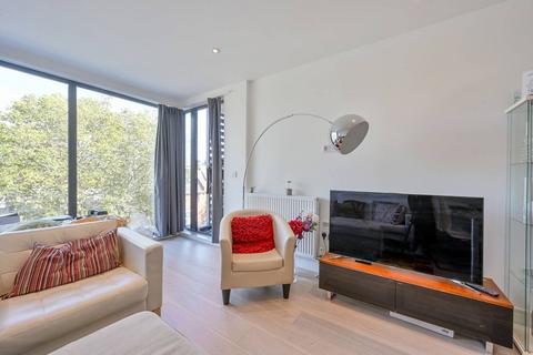 Flat 10, Noble House Kings Place, London, W4 4BA