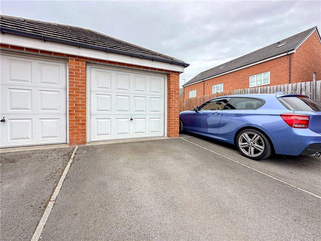 Driveway &amp; Garagr