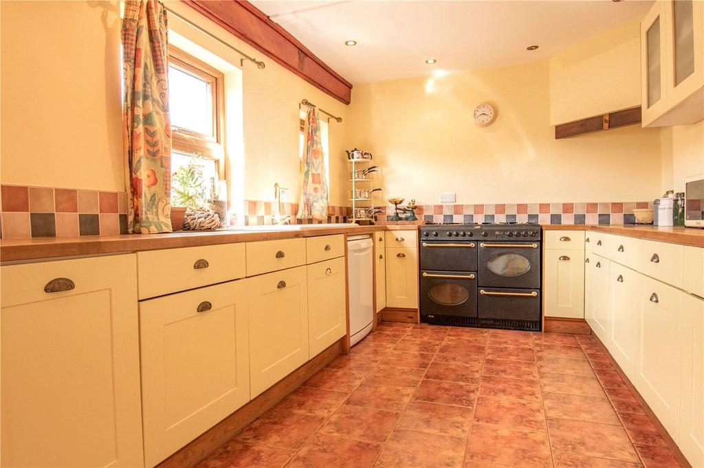 St Barnabas Road, le Wold... 4 bed equestrian property £