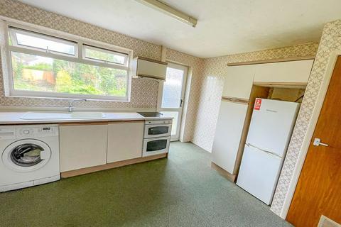 2 bedroom bungalow for sale - Bradley Road, Waltham, N.E Lincolnshire, DN37