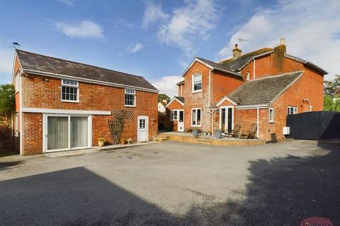 5 bedroom detached house for sale, Winkton, Christchurch BH23