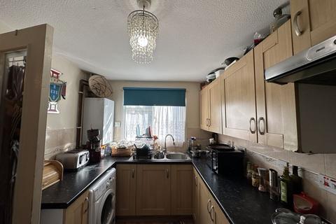 3 bedroom terraced house for sale, Knightswood Close, Edgware