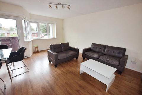 3 bedroom maisonette to rent, Mancroft Walk, Brunswick, Manchester, M1