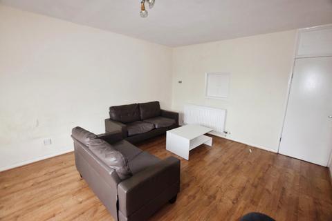 3 bedroom maisonette to rent, Mancroft Walk, Brunswick, Manchester, M1