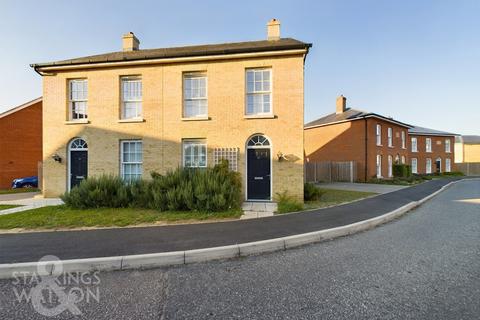 3 bedroom semi-detached house for sale, Oak Avenue, Loddon, Norwich