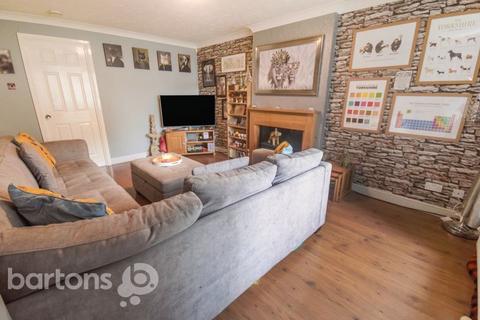 24 Hemmingway Close, Treeton, Rotherham, S60 5RY