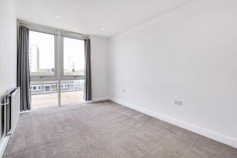 3 bedroom apartment to rent, Charles Newell Court, Bow E3 3XH