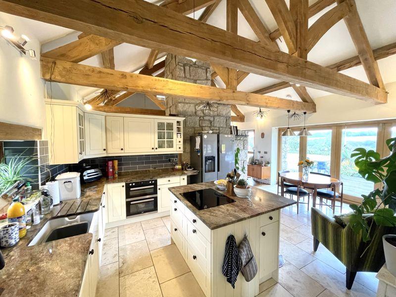 Kitchen / Dining...