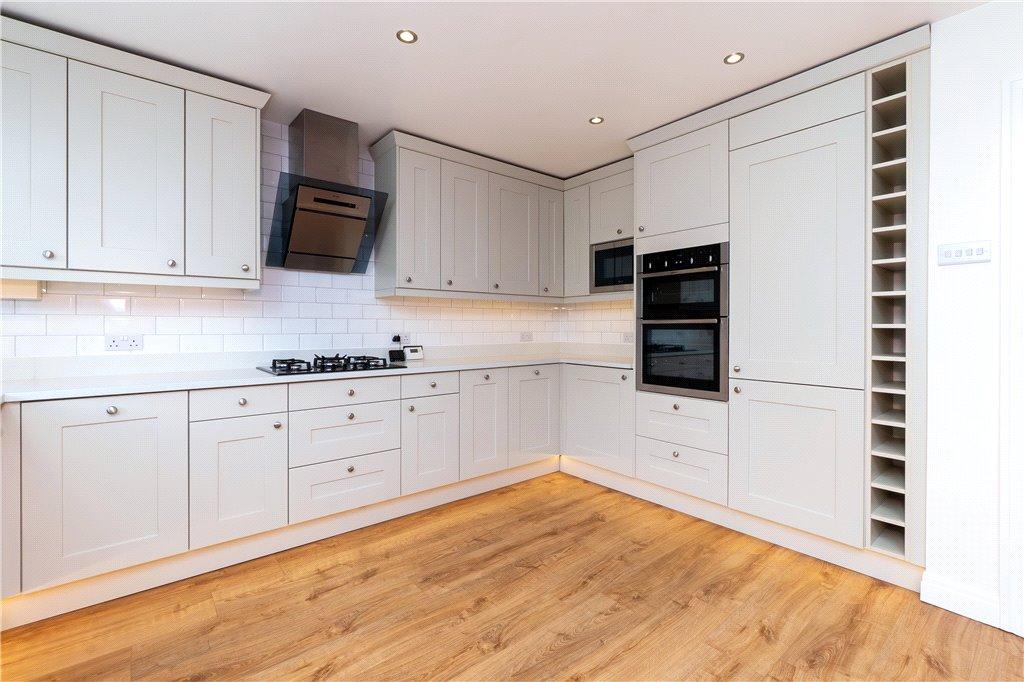 Carleton Avenue, Skipton, North Yorkshire 4 bed terraced house for sale