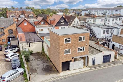 undefined, Accommadation Road, Walton on Thames.