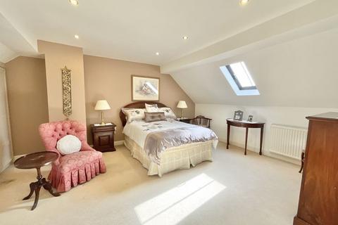 4 bedroom terraced house for sale - Chamberlain Court, Betley