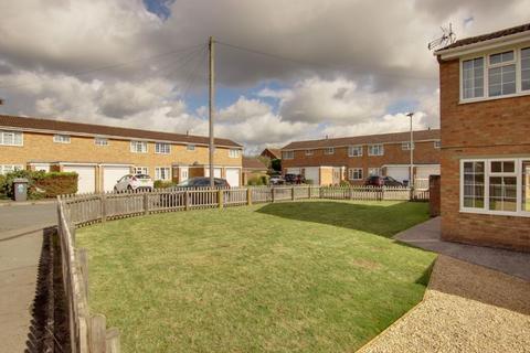 2 bedroom terraced house for sale, Baydon Close, Trowbridge