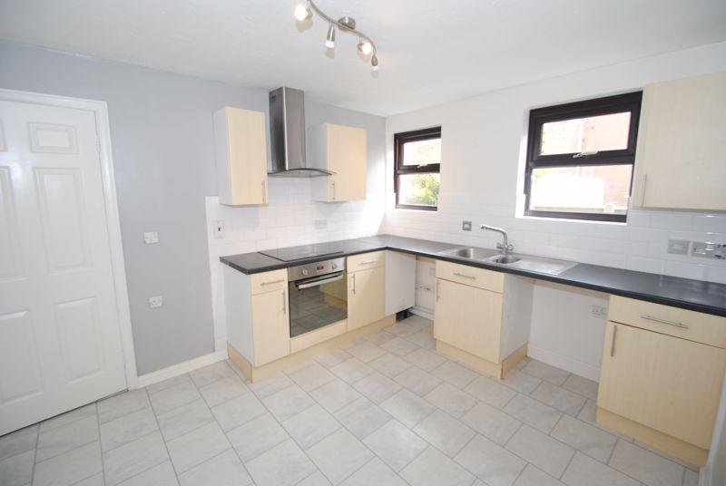 Marks Court, SouthendOnSea SS1 1 bed apartment £875 pcm (£202 pw)
