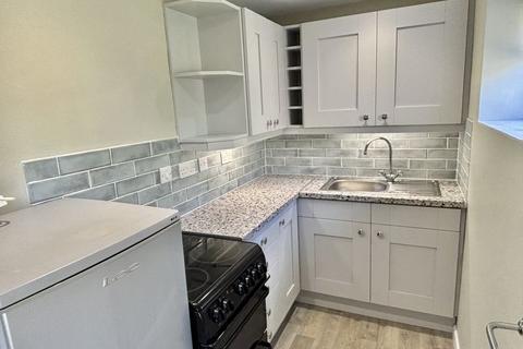 2 bedroom detached bungalow to rent, Frylands Lane, Wineham, Nr. Henfield