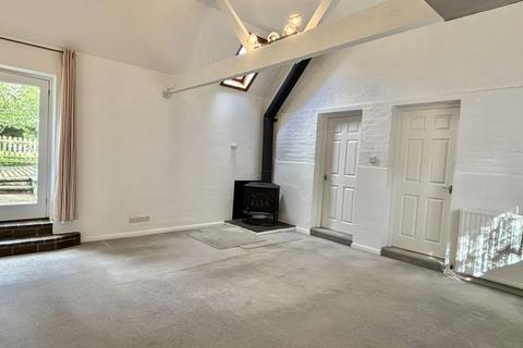 2 bedroom detached bungalow to rent, Frylands Lane, Wineham, Nr. Henfield